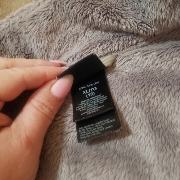 Girls Northface Jacket - Picture 2 of 5